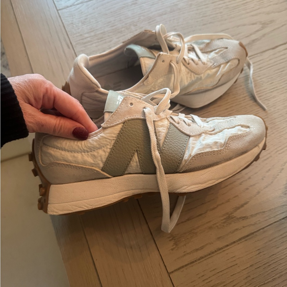 New Balance Women's Cream and Gray Sneakers - Picture 6 of 9